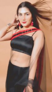 Sapna Choudhary Instagram - A saree silently empowers you …….. 🤨

Saree by @smartcollection8710 

#treanding #trendingreels #black #saree #sareelove #loveyourself #lookoftheday #sapnachaudhary #desiqueen #positivity #positivevibes #workhard #thankgodforeverything