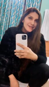 Sapna Choudhary Instagram - ये तो सच है 😂

#reelkrofeelkro #desiqueen #sapnachaudhary #positivevibes #thankgodforeverything