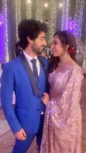 Sargun Kaur Luthra Instagram - When blooper is cuter 😙😙
#yhc #yehhaichahatein #rusha #abrargun #rudra #preesha #johamsejalethodasidesechale #cringeisthenewcool #cringeisthenewin
😝