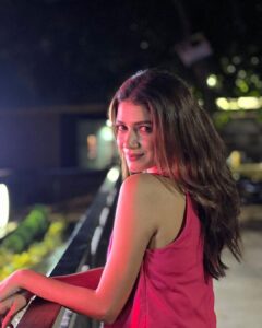 Sauraseni Maitra Instagram - Lighting up your feed before Diwali✨💖🌟 
📸 @tapsee_0 

#prediwali #notacandid