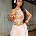 Sayantani Ghosh Instagram - 🌷Sati .... #subhomahalaya . . #shoot #shootmode #bts #onscreen #role #sati #mythology #indianmythology #costumedrama #indiantvserial #actor #actorslife #actors #look #lookoftheday #happy #smile #desigirl #sayantanighosh #sunday #haveaniceday #love #instalike #instagood #instadaily #instalove #instalikes 🌷