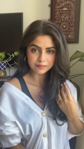Sayantani Ghosh Instagram - 👧just thinking ....
.
#reels #reelitfeelit #réel #reel #reelsindia #funny #funnyvideos #funnyreels #me #myself #just #thoughts #mood #women #self #instamood #instagood #instalike #instalove #contentcreation #instagirls #instadaily #love #loveyourself #trending #trendingreels #sayantanighosh ❤️