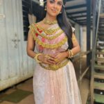 Sayantani Ghosh Instagram - 🌷Sati .... #subhomahalaya . . #shoot #shootmode #bts #onscreen #role #sati #mythology #indianmythology #costumedrama #indiantvserial #actor #actorslife #actors #look #lookoftheday #happy #smile #desigirl #sayantanighosh #sunday #haveaniceday #love #instalike #instagood #instadaily #instalove #instalikes 🌷