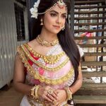 Sayantani Ghosh Instagram - 🌷Sati .... #subhomahalaya . . #shoot #shootmode #bts #onscreen #role #sati #mythology #indianmythology #costumedrama #indiantvserial #actor #actorslife #actors #look #lookoftheday #happy #smile #desigirl #sayantanighosh #sunday #haveaniceday #love #instalike #instagood #instadaily #instalove #instalikes 🌷