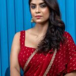 Sayantani Ghosh Instagram - 🌹Monday .... Forever a #sareegirl Outfit & Fabric @vogzyindia #vogzyindia #vogzyonme #monday #mood #moodygrams #saree #sareelove #sareelovers #sareelover #reels #reelsinstagram #reelsinsta #trending #trendingreels #trendingsongs #trendingnow #reelitfeelit #fashion #style #stylish #fashionblogger #fashionista #stylegram #fashiongram #desigirl #love #sayantanighosh