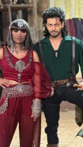 Sayantani Ghosh Instagram - Ali baba Aur sim sim behind the scenes 🤭🫰🏻
.
.
.
#alibabadastaanekabul #alibaba #abhisheknigam #abhisheknigamfam #trending #tamtam