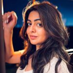 Shafaq Naaz Instagram - Just me looking at you✨💙