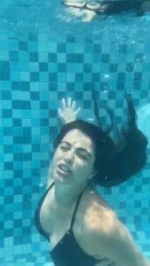 Shenaz Treasurywala Instagram - What is the sure shot way to put a SMILE on your face and make you forget all your worries? For me, it’s WATER 💦 Pani 💧 I was born on a ship 🚢 dad was the captain, I spent the first few years of my life in the ocean 🌊 I could swim before I could walk so for me - the water 🚿 any kind - uplifts me. It’s important for us to know the simple things in life that makes us feel good. When we were completely locked down in our apartments, when I felt really really low, I just stood under the shower 🚿 and that lifted my spirits. Feel grateful to be in this pool today!! In my next life, I will be a fish 🐟 #travelwithshenaz #travelhotelsmiles #feelitreelit #travelreel #lifeoftraveler #mentalhealth #smiles