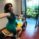 Shenaz Treasurywala Instagram - What’s the one ability you would love to have? For me, it’s to ride a bike. #travelwithshenaz #travelhotelsmiles #reelit@royalenfield @theroyalenfieldhimalayan @royalenfieldrides