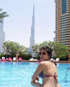 Shenaz Treasurywala Instagram - What keeps you cool in extreme hot climate? 
Pool or Air Conditioning? 
Also please send suggestions - what more do you suggest to cover in Dubai or UAE??

#dubailife #dubaipool #travelwithshenaz #travelromancesmiles