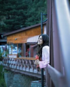 Shenaz Treasurywala Instagram - Suggestions pleaseee. I'm in Kashmir, tell me where to go, what to do. 
Have you been here? Do you wish to come here in this lifetime? I suggest you do!!

I always wondered if Kashmir was over rated. But let me tell you Kashmir is Under Rated!!!

I'm in Pahalgam at the moment and I feel it can't get more beautiful ❤️ 

And for those asking me if it's safe? Yes I feel very safe here. 

also - more than the natural beauty -The people are the sweetest and the most hospitable I've met anywhere.

#kashmir #kashmirdairies #travelwithshenaz  #incredibleindia

@welcomhotelpinenpeak @_wandererrrrr  @tourismoutlook @farazbanday