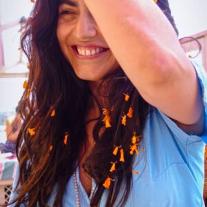 Shenaz Treasurywala Instagram - What did you do for Holi yesterday? I did -Nothing!! 😂
This was my Holi in 2020 just before lockdown. #happyholi #lastholi @sohohousemumbai 

Thanks @nipapaka_123 for these beautiful photos!!