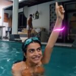 Shenaz Treasurywala Instagram - What wakes you up and changes your mood like nothing else? For me, it’s water!! If im having a dull day, I just jump in and my day changes. Location: Goa @acaciamorjim and @casataratuga
