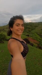 Shenaz Treasurywala Instagram - What’s your favourite sunset point? Mine is Chapora Fort in Goa ❤️ seen in many Bollywood movies too #travelwithshenaz @goproindia #travelhotelsmiles #reelitfeelit #travelreel