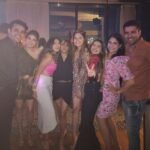 Shiny Doshi Instagram - Best nights are blurr and beautiful💖 What a party alice what a party👌🏻😛 #wepartiedhard Mannrangi