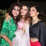 Shiny Doshi Instagram - Happy girls shine brighter ✨️ My sara💖 My yas 💖 #Diwali #party #allmine Home Sweet Home
