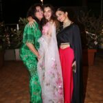 Shiny Doshi Instagram - Happy girls shine brighter ✨️ My sara💖 My yas 💖 #Diwali #party #allmine Home Sweet Home
