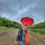 Shiny Doshi Instagram - ❤️❤️❤️ #rainydays #weather #pandyastore #us #shinydoshi Dadasaheb Phalke Chitranagari FILMCITY Goregaon East Mumbai