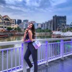 Shiny Doshi Instagram - By the bay at Clark Quay. #Singapore you're beautiful 😍 #walk #sobeautiful #colors #cityvibes #clarkquay #funtimes #skyporn #bythebay #eveningvibes #singapore #youbeauty #shinydoshi At Clark Quay,singapore