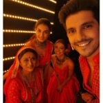 Shiny Doshi Instagram - Watch raviwaar with star pariwar now now now only on @starplus ❤️ #pandyastore #ravivaarwithstarparivaar #starplus #shinydoshi Dadasaheb Phalke Chitranagari FILMCITY Goregaon East Mumbai