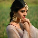 Shivangi Khedkar Instagram - 🌻 . . . Styled by @tanazfatima Outfit @buttabommabydedeepya Shot by @saniasadhale Photography team @khushal_tilloo_photo @kaus_tube @netraphotography Retouched by @sudarshanmhaskar Makeup by @muatriveni