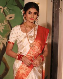 Shivangi Khedkar Instagram - There she glows ✨
#pallavi #mehndihairachnewaali 
@starplus 
Mon-Sat 
5:30pm

Mua: @i.am_akash7124_____ 
Photographer: @rohit_nirmale