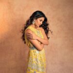 Shivangi Khedkar Instagram - ✨ . . . Makeup by @muatriveni Styled by @tanazfatima Outfit @tbwbyurvidama Earrings @mozaati Shot by @saniasadhale Photography team @khushal_tilloo_photo @kaus_tube @netraphotography Retouched by @sudarshanmhaskar