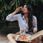 Shivangi Khedkar Instagram - For her it was “Love at first slice” #pizza #pizzamargherita Pune City