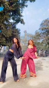 Shivani Jha Instagram - Sonia to My Malishka❤️
#bhagyalakshmi #dance #tumtum #trending