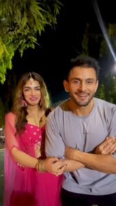 Shivani Jha Instagram - Apka fav. Kausa hai  @bee_vani_ 
#viral #instagram #couplechallenge