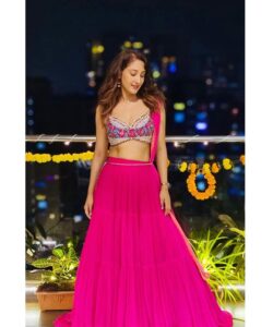Shivya Pathania Instagram - Mere HAR Matlab ka Fakat Ek hi matlab tha......
Us Se Matlab rakhna.... #shivyapathania

.
🌖 BG play some AltafRaja song now👻