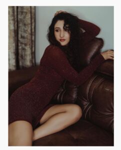 Shivya Pathania Instagram - She was one of those girls who breathed fire when confronted but Loved so gently that it made you forget she could...
.
@tusharnba99 🙌