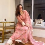 Shraddha Arya Instagram - 🌸 @labelkanupriya @sonyashaikh