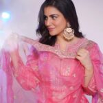 Shraddha Arya Instagram - 🌸 Wearing: @gopivaiddesigns Jewelry: @aquamarine_jewellery Photography: @abhay_r_kirti Managed by: @knackfortalent