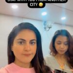 Shraddha Arya Instagram - 😂🤣 #KaamMeHaath to batana padega! #YeBabuRoaKaStyleHai