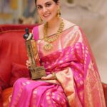 Shraddha Arya Instagram - Only Love ❤️🧿
