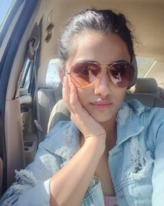 Shritama Mukherjee Instagram - Life ON-THE-GO! 👻😎 #mondaymood #livingmybestlife #workhardplayharder #dreambig #motivateothers #entrepreneurlife #thegreenmaven #sunshine #happiness #lifeisbeautiful❤️