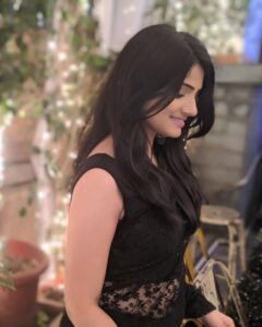 Shritama Mukherjee Instagram - Woman in black 🖤 #sareelove #ethnic #aboutlastnight #partyparty #newyear2020 #bliss #celebratinglife #tuesdaymood #festivefeels #goodvibes