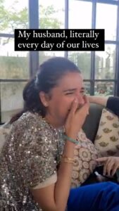 Shruti Seth Instagram - I think my husband @dontpanic79 has stopped wondering. He has just resigned to my strange behavioural episodes 
Thanks @hemanthmekarao for capturing one of my giggle fits.

But I love it. I find myself most amusing. 

#reels #trending #trendingreels #shruphotodiary
