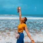 Shruti Sharma Instagram - Life is unpredictable....live, love, laugh... Feel every moment and accept what life brings you and...🌼 Keep moving...🚶‍♀️ #picoftheday #naturelovers #sea #cravings #happy #peace #shrutisharma #photography #love #lifegoeson Silver Beach