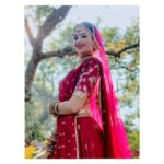Shruti Sharma Instagram - Today a bride. Tomorrow a wife 👰 🤪 But who will be the groom? For that... keep watching #namakisskka 9pm on @colorstv #kahani Styled by @praanavsrathod Makeup & clicked by @yogesh_gupta4545 Hair #Pramiladi #shrutisharma #kahani #bridalmakeup #bridallook #bride #indianbride #indianwedding #traditionalwear #actor #onset #photoshoot