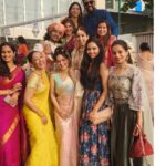 Shruti Ulfat Instagram - Gaurav aur Malloni ki shaadi mein hum sab... mazti aur mazza.. बधाईयाँ और प्यार शादी शुदा जोड़ी को @gauravamlani @millonikapadia @nakhreywala @aslijyotisharma @aparna.padgaonkar @tuffnut10 @ninadvaidya @javz747 @morpankh @aetashaa @sanikagadgil97 @vallari_20