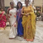 Shruti Ulfat Instagram - Tushar aur Jyoti ki Shaadi mein jaane ke liye tayyar...par pictures zaroor leni hain... with the gang Indira, Aparna, Kanan and Gaurav @indirakrishna101 @gauravamlani @kananmalhotra @aparna.padgaonkar Delhi, India