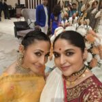 Shruti Ulfat Instagram - Tushar aur Jyoti ki Shaadi mein jaane ke liye tayyar...par pictures zaroor leni hain... with the gang Indira, Aparna, Kanan and Gaurav @indirakrishna101 @gauravamlani @kananmalhotra @aparna.padgaonkar Delhi, India