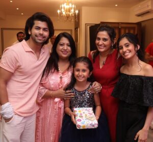 Smita Bansal Instagram - You know the birthday season is over when there is no more cake in the house😂😂
#anaaghasbirthday #happyday #peopleilove #happymemories #mummasbabygirl #anaagha #love #instalove