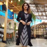 Sneha Wagh Instagram - Taking with me all the good times, leaving behind sorrow and sadness… Dear 2022 thanks for being such a great teacher… 2023 … looking forward to have an amazing time with you!!!!!! 💝 . . 📍: @fiscorestobar 👗: @fashionstruc . . #bekind #kindness #spreadlove #reelkarofeelkaro #reelitfeelit #reelsinstagram #sarange #sarangesneha #snehawagh #ssnehawagh