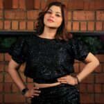 Sneha Wagh Instagram - What’s your To Do in the new year?? I’d be wanting to entertain you all a little more!! . . 📍: @fiscorestobar 👗: @fashionstruc . . #lookoftheday #photooftheday #ootd #lookbook #stylefile #stylish #festivevibe #festiveseason #newyear #sarange #sarangesneha #snehawagh #ssnehawagh