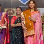 Sneha Wagh Instagram - Grateful!! Thank you @lokmatsakhimanchmumbai for this special GunGaurav Vishesh Puraskar… ❤️ Lots of Love, Saranghae . . #lokmatsakhi #happiness #blessed #gratitude #grateful #thankful #worldsariday #sarange #sarangesneha #snehawagh #ssnehawagh
