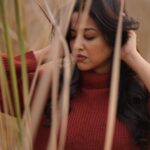 Sohini Sarkar Instagram - II G A Z E II . . 📸 @that_cam_boy_official 💇‍♀️ @pujahalder629017 🔗 @socialyard_digital . . #goodbye #winter #love #reel #calmdown