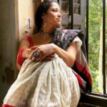 Sohini Sarkar Instagram - এই জানালার ধারে কোনো এক ভাতঘুম শীতের দুপুর কাটাবো
